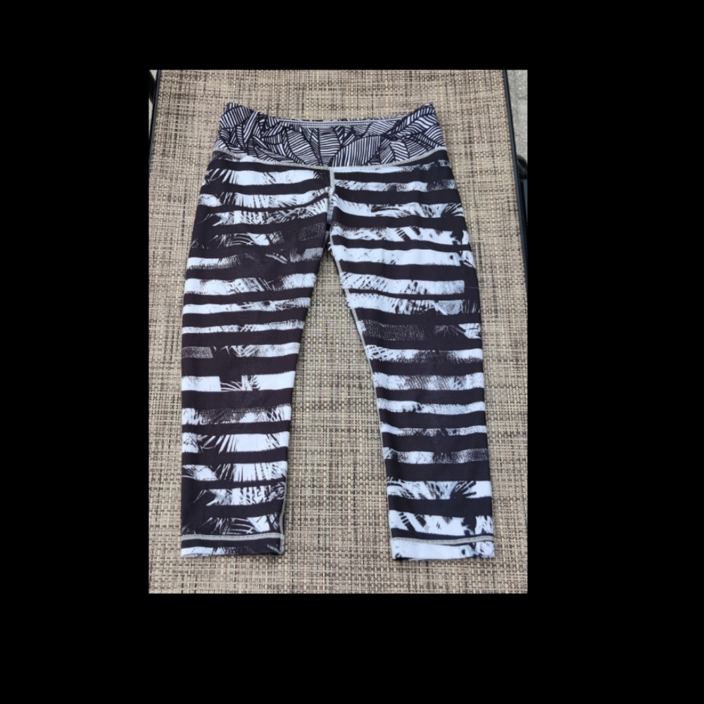 Lululemon cropped leggings size 8